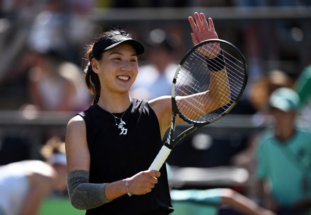 间摆动